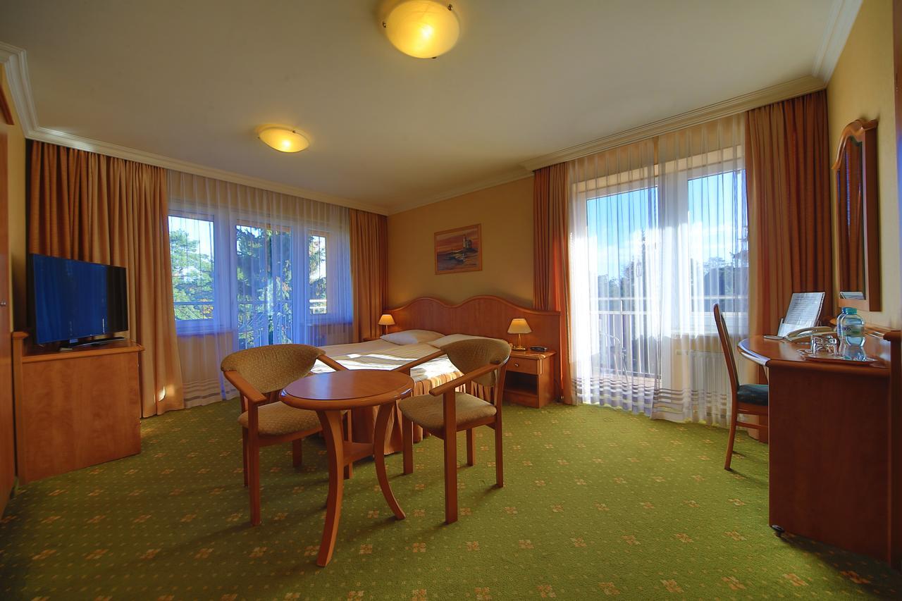Hotel Polaris III Свиноуйсьце Экстерьер фото